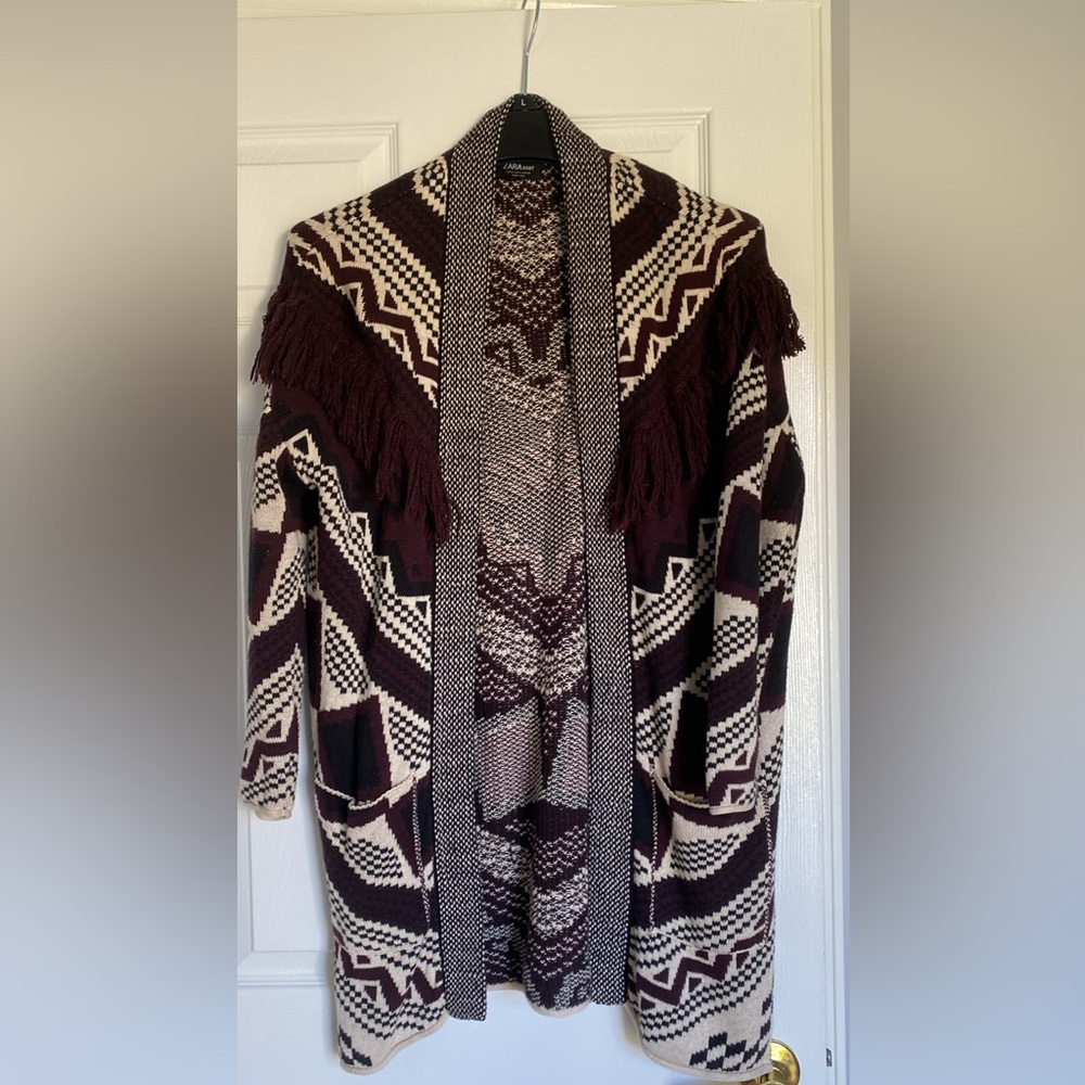 Zara knit sweater. Loose Fit